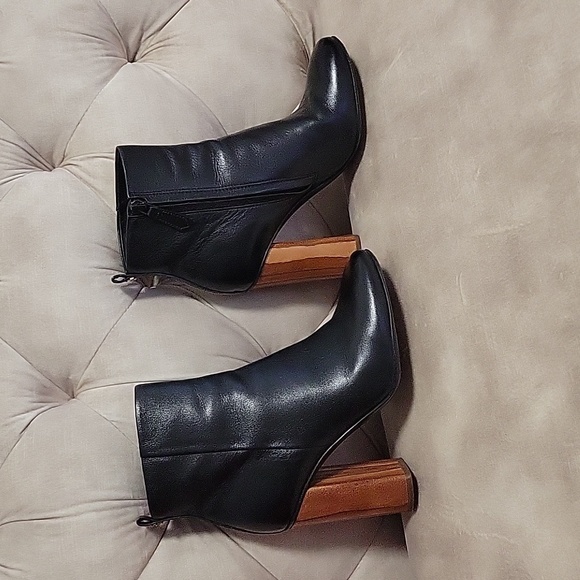 Tory Burch Raya 100mm Bootie, leather, black, size 5 - Picture 9 of 9